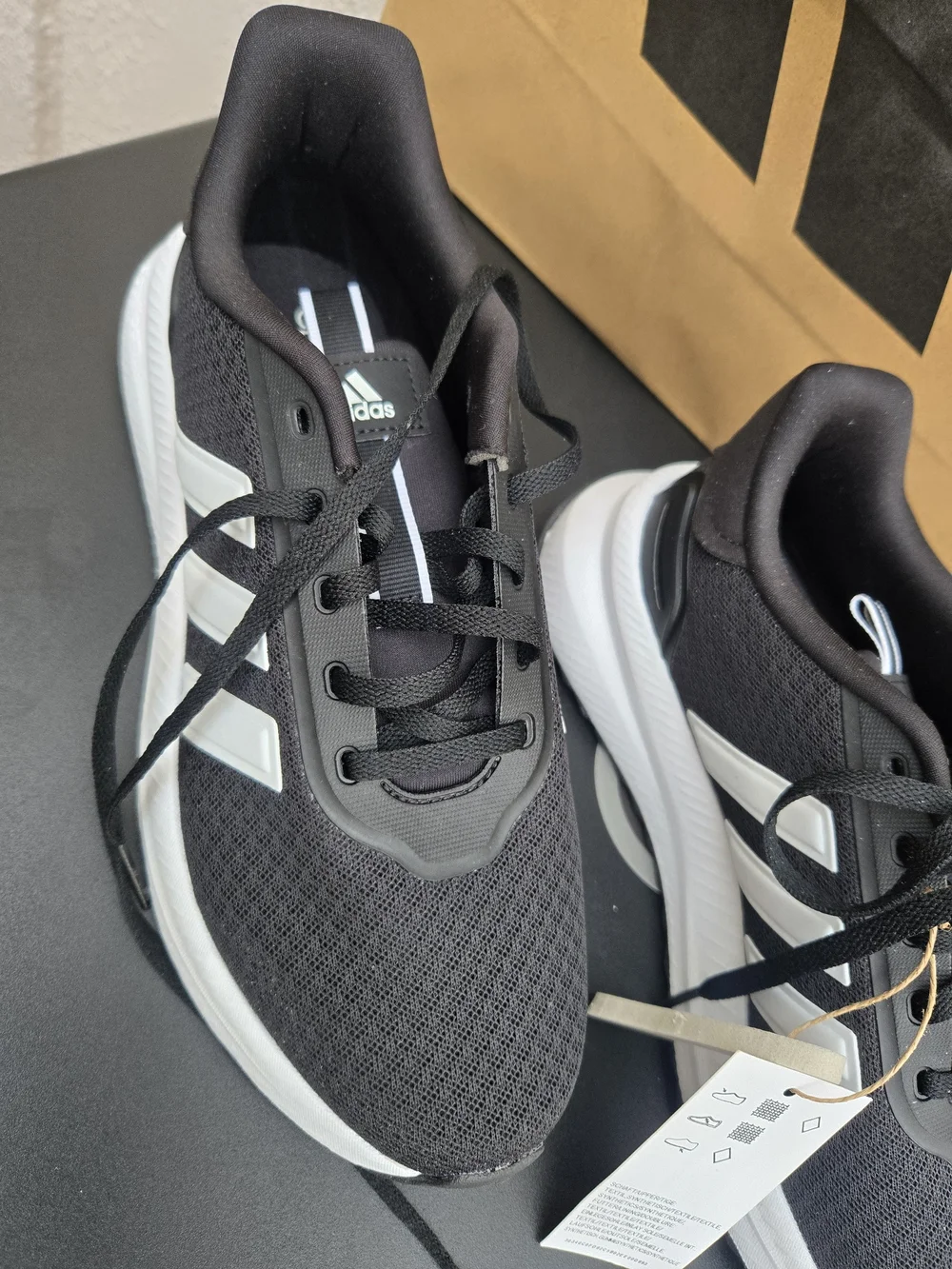 Adidas Men’s Black Running Shoes White Accents Nwt Sz 7 1/2